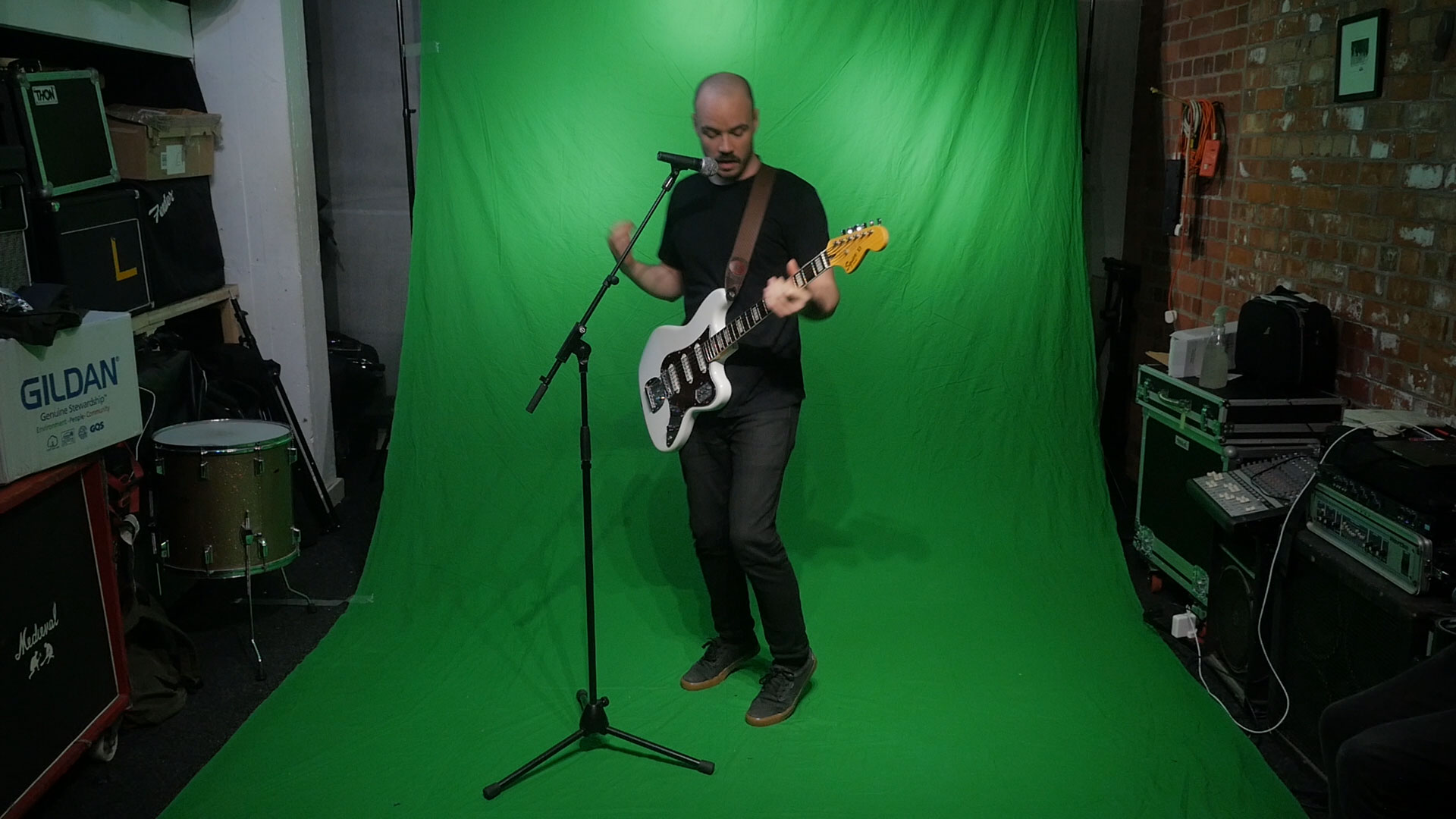 john-full-(0-02-46-19)_green